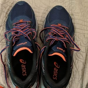 Asics running shoes women's 7.5